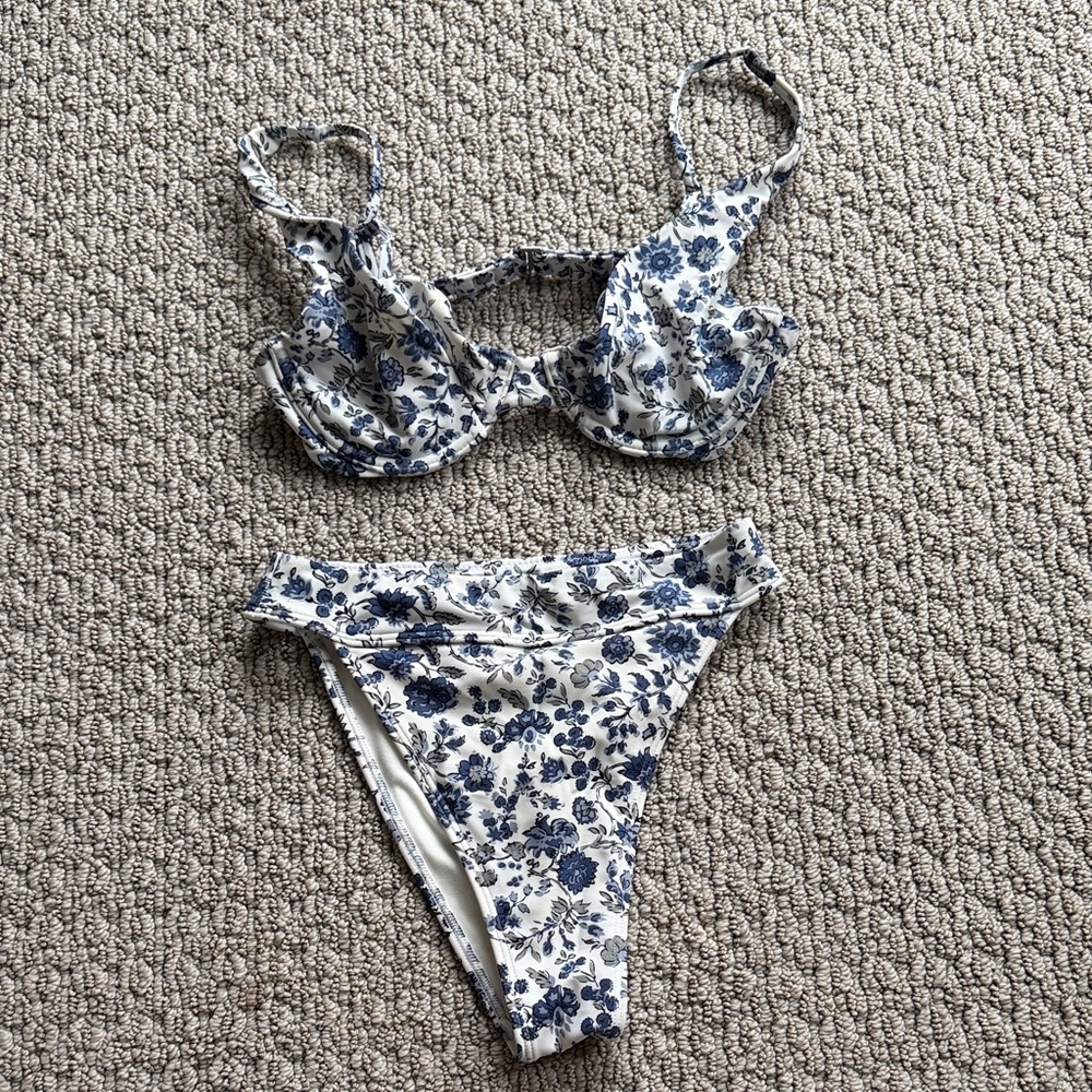 Abercrombie & Fitch Blue and White Floral Swimwear